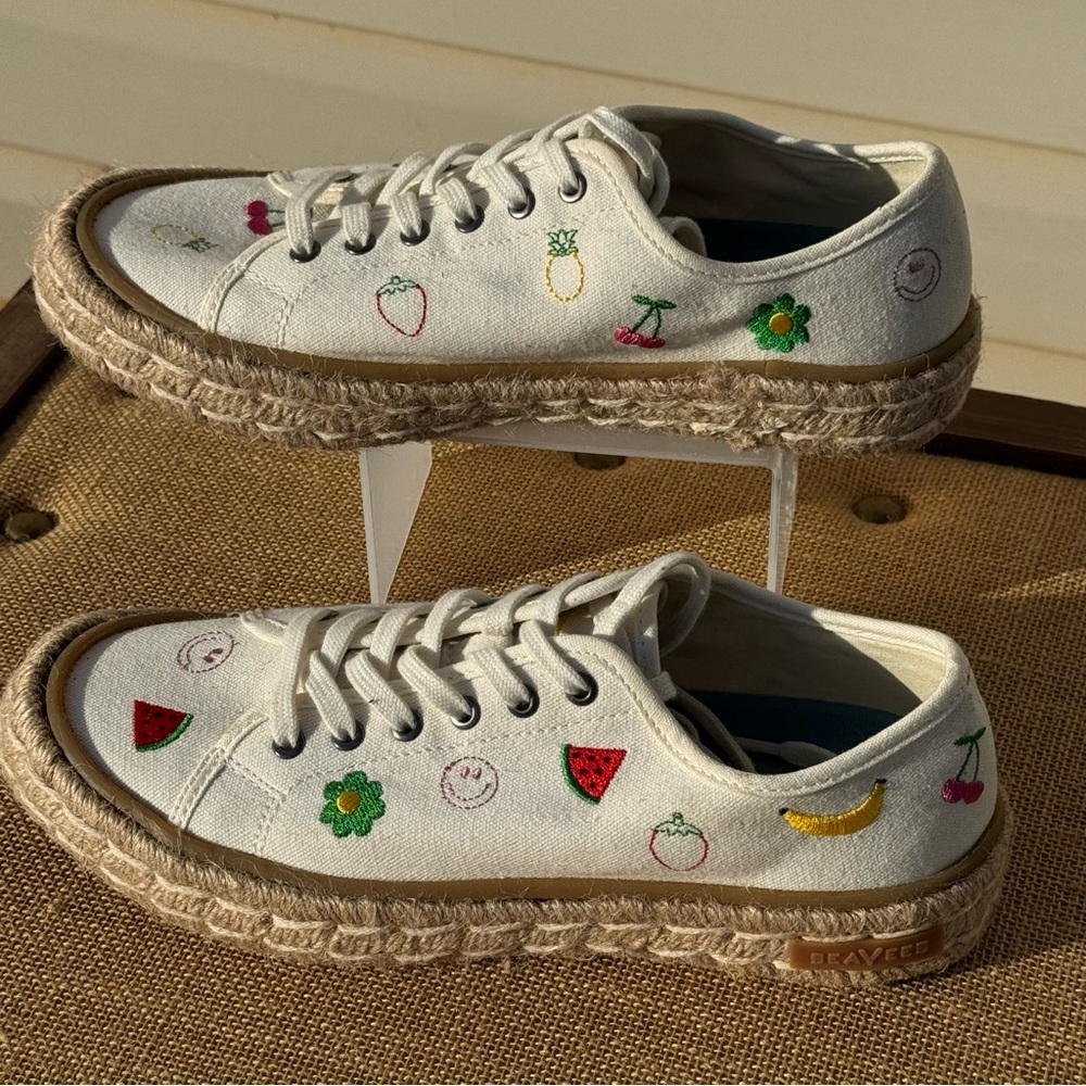 SeaVees Coronado Women’s Size 9 Canvas Espadrilles Colorful Embroidery